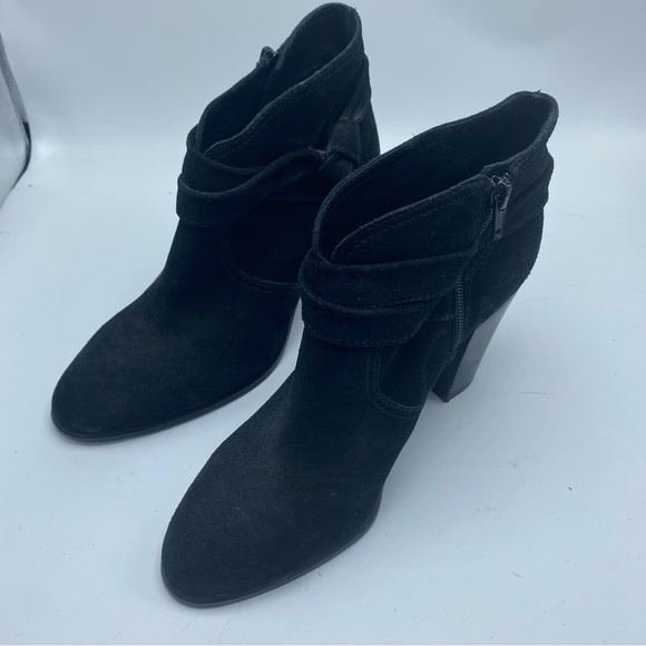 Vince Camuto Fianna Black Suede Leather Ankle Boots 9.5 Fringe - Picture 2 of 9